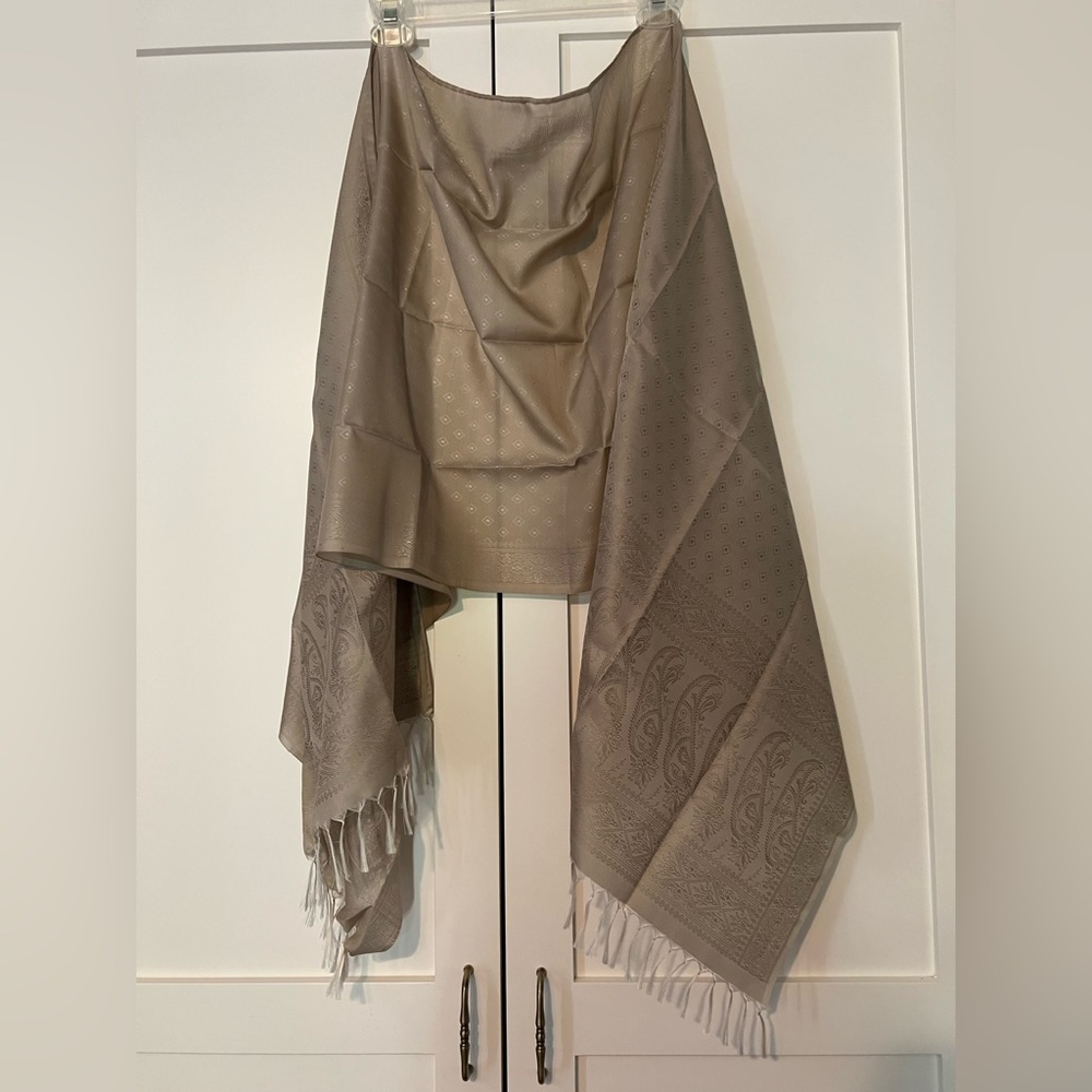 Silver/beige silk-blend long fringe scarf